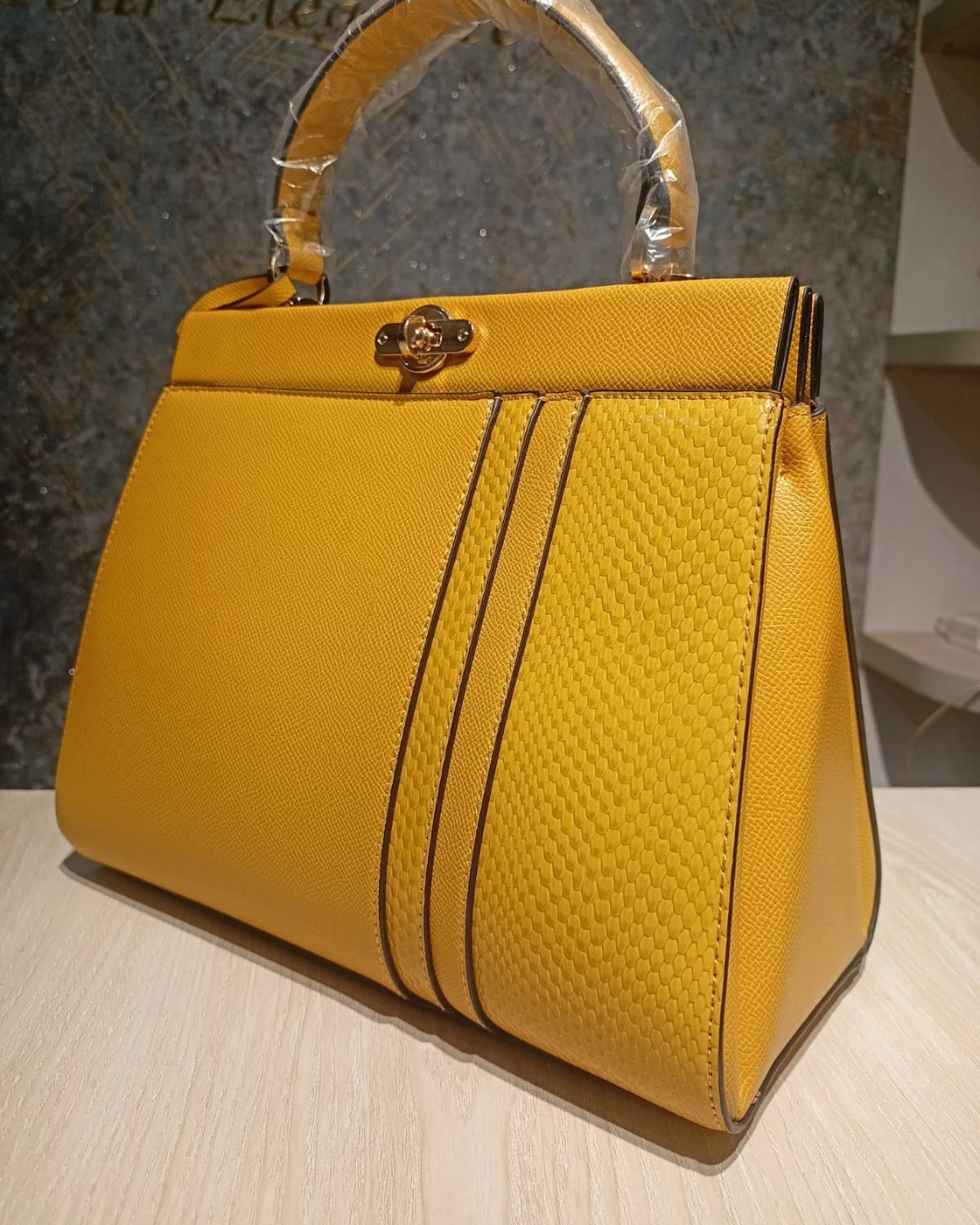 Bagco BGCSAT36 · Mustard Yellow Handbag