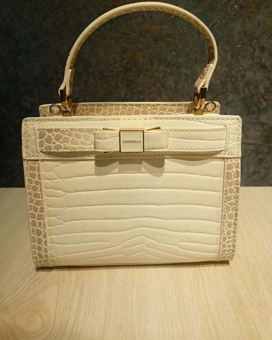 Chrisbella AA012406135 · Ivory Handbag