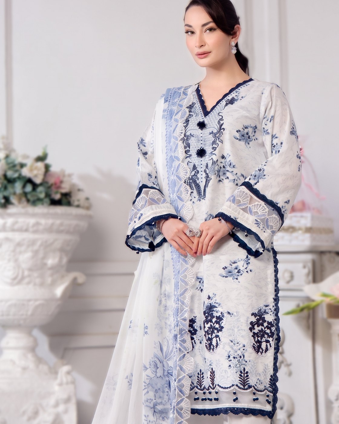 Alzohaib Applique Kari Design #4 · 3 Piece Unstitched