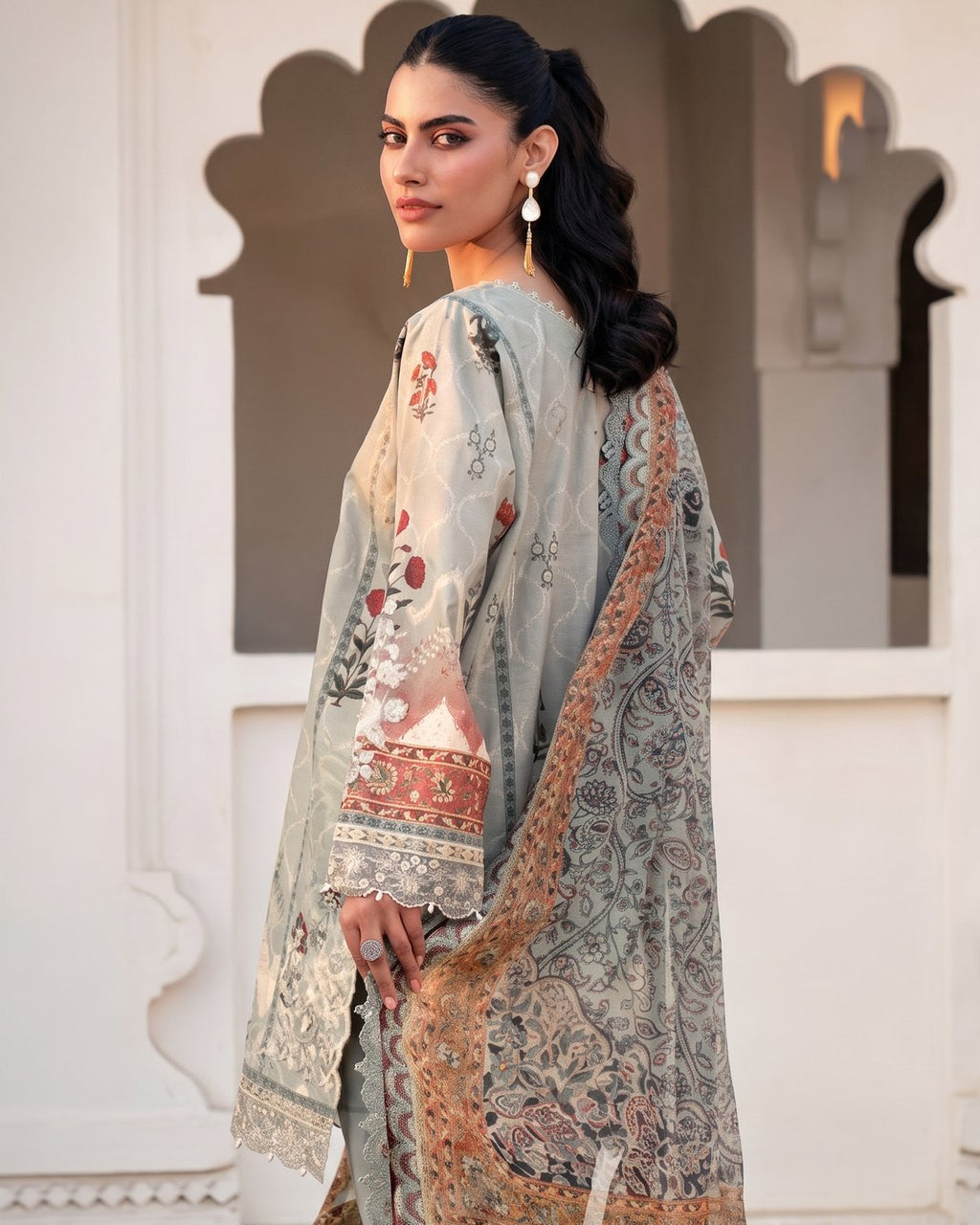 Asim Jofa Signature AJUBF-40 · 3 Piece Unstitched Lawn