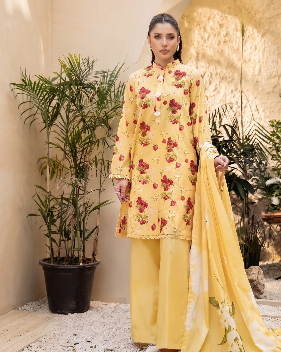 Elahéh Vol.1 06 · 3 Piece Unstitched Lawn