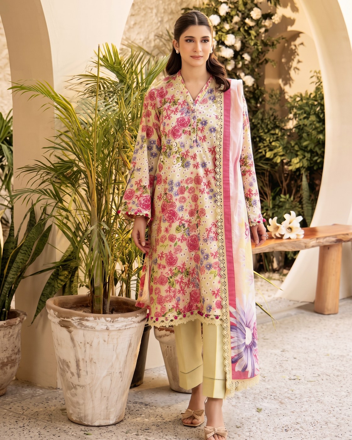 Elahéh Vol.1 11 · 3 Piece Unstitched Lawn
