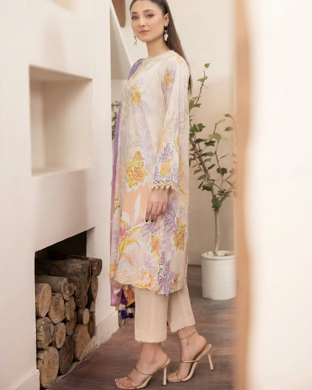 Gulljee Mishaal Article-11 · 3 Piece Unstitched Lawn