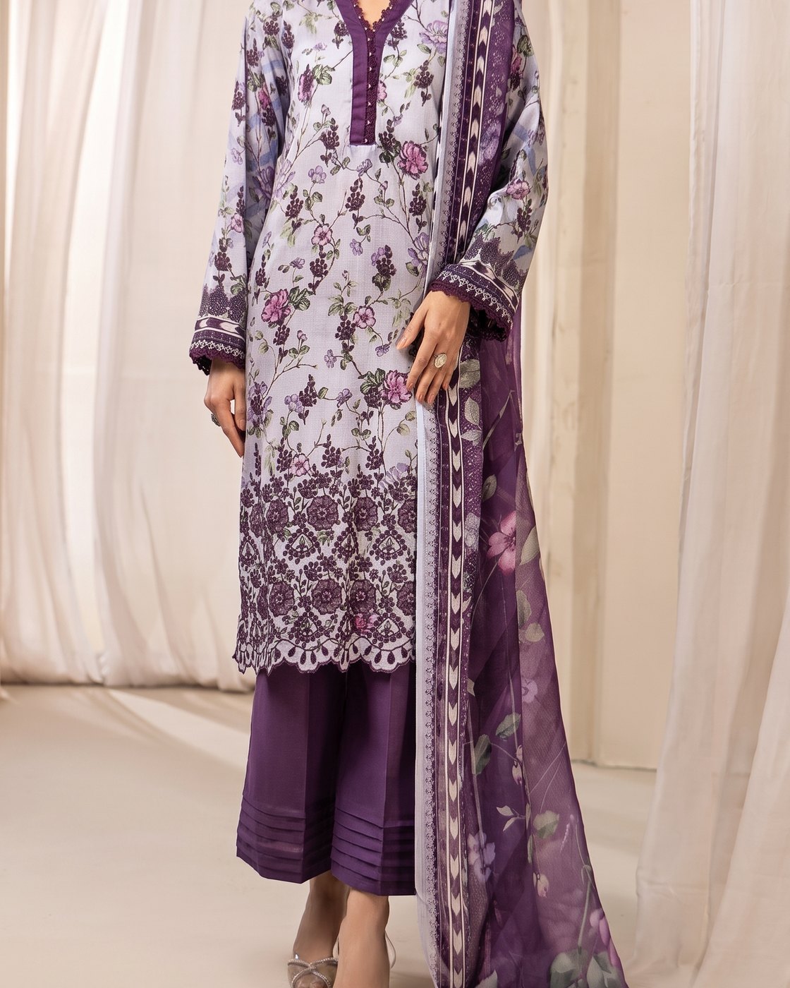 Nureh Rang Nagar RN-202 · 3 Piece Unstitched Lawn