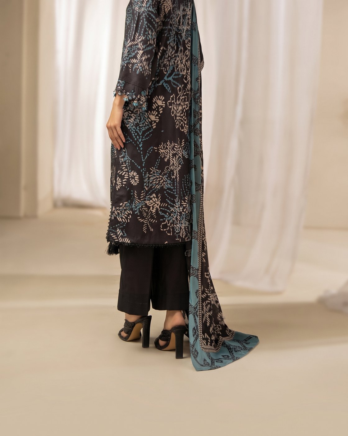 Nureh Rang Nagar RN-206 · 3 Piece Unstitched Lawn