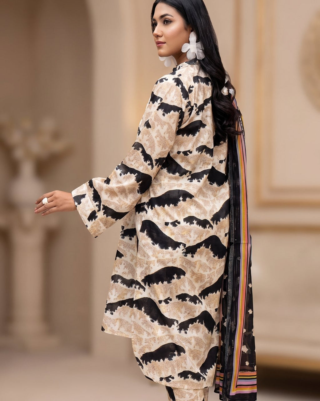 Regalia Salina Separates 06 · 3 Piece Unstitched Lawn
