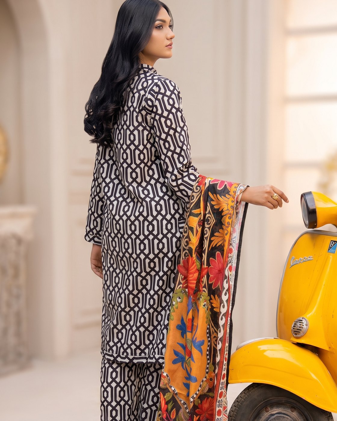 Regalia Salina Separates 09 · 3 Piece Unstitched Lawn